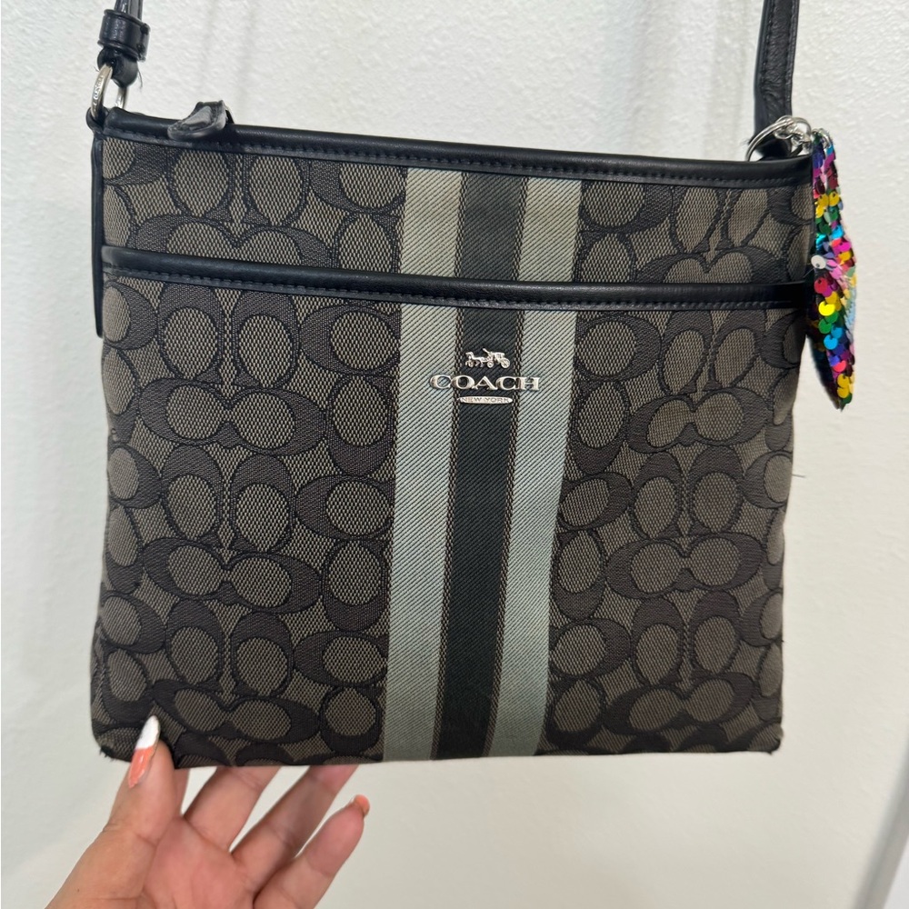 Coach Black and Gray Signature fair Messenger Bag - Picture 7 of 13